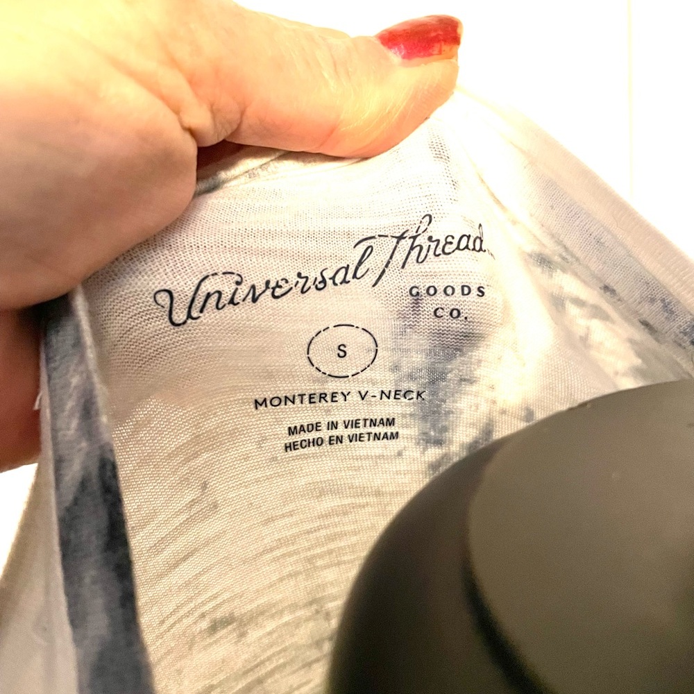 Universal Thread pocket tee - Picture 3 of 3